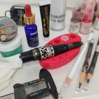 فروش وسایل شیدینگ لب و ابرو|آرایشگاه و سالن‌های زیبایی|شیراز, ابیوردی|دیوار