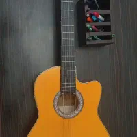 گیتار کلاسیک مدل کینگ طرح c80همراه با کاور ضداب