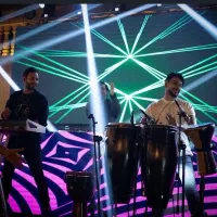 دی جی حرفه ای استیج TV DJ نوازنده و اموزش
