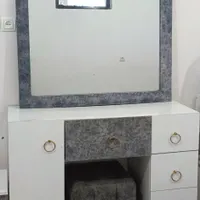 میز و آیینه