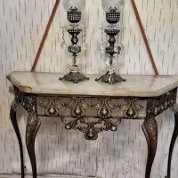 شمعدون و بوفه و میز تلوزیون