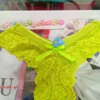 پوشاک زنانه