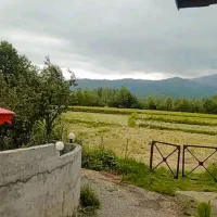 خانه چسبیده به شش هزار متر زمین زراعی