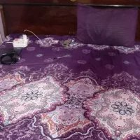 تخت و میز وآینه