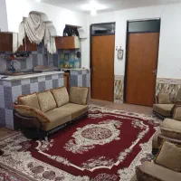 یک دست مبلمان هفت نفره با میز غذاخوری