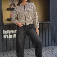 بامبر لمزور|لباس|شاهین‌شهر, گرگاب|دیوار