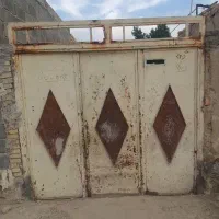 سلام یه درب حیات واسه فروش