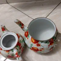 کتری لعابی قوری چینی  طرح دار|قوری، کتری، قهوهساز دستی|تهران, تختی|دیوار