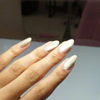 آموزش و خدمات کاشت ناخن سولاربیوتی