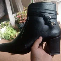 کفش پاشنه بلند نیم بوت