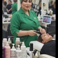 مشاور ودرمان پوست و موآنالیزمو با دستگاه (رایگان)