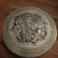 قلمزنی قدیمی اصیل قاجاری طرح بزم درباری|کلکسیون اشیاء عتیقه|تهران, کاج|دیوار