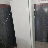 فروش یخچال فریزی تمام سنجر خیلی خیلی تمیز هست