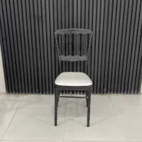 صندلی فلزی شیک تمیز بارنگ‌کوره ای ثابت شیواری کافه