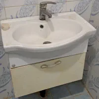 روشویی و شیر آب