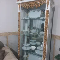 ساعت و بوفه