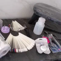 لوازم ناخن و میز ناخن