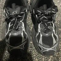 کفش بلنسیاگا 3xl|کیف، کفش، کمربند|لاهیجان, شیشه گران|دیوار