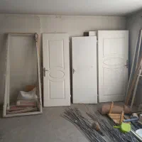 درب و پنجره  .