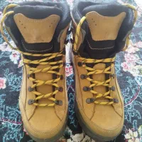 کفش کوهنوردی سایز چهل