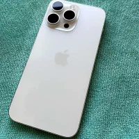 اپل iPhone 15 Pro Max با حافظهٔ ۲۵۶ گیگابایت