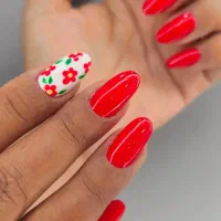 استخدام ناخنکار حرفه ای