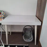 میز ناهار خوردی
