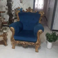 مبلمان ۷ نفره ومیز وسط ودوتا گل میز