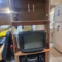 میز تلویزیون  شیشه ای در حد نو