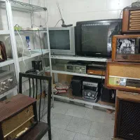 لوازم صوتی قدیمی|کلکسیون اشیاء عتیقه|اسکو, |دیوار