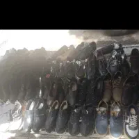 تعدادی کفش تک سایز مناسب سیار