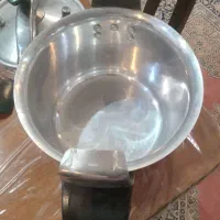 زودپزوسرخ کن نومیباشد|ظروف پخت‌وپز|رشت, جانبازان|دیوار