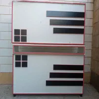 کابینت ها مربوط به مغازه کفش و لباس