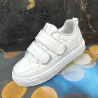 اسباب بازی. kafesh//