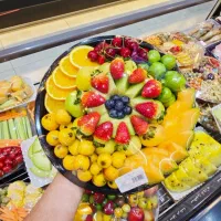 همکار خانم جهت بسته بندی و آماده سازی میوه|استخدام خدمات فروشگاه و رستوران|تهران, شهرک شریعتی|دیوار