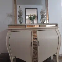 کنسول با شمعدون ها