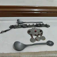 دوعددقاشق دستبندوپلاک گردنبندآنتیک قدمت بالا