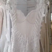 تعدادی لباس عروس