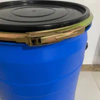 بشکه ۱۰۰ لیتری دارای قفل فلزی