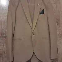 کت و شلوار کرم سایز ۴۸ .کت شلوار مشکی ۴۶ .
