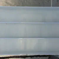 ویترین و قفسه و میز تحریر