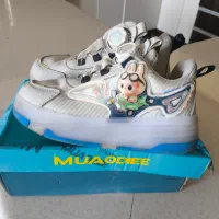 کفش سایز ۳۶ اسکیت دار|کفش و لباس بچه|صدرا-فارس, فاز ۱|دیوار