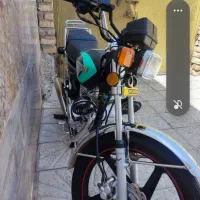 موتورسیکلت ۲۰۰