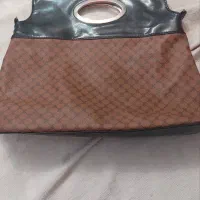 کیف|کیف، کفش، کمربند|اصفهان, باغ گلها|دیوار