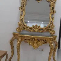 آیینه و کنسول