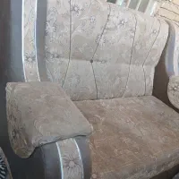 یه مبل ۳نفره سالم و تمیز