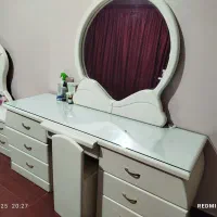 تخت دونفره و میز آرایشی|تخت و سرویس خواب|گرگان, |دیوار