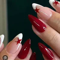 جذب ناخن‌کار حرفه‌ای در سالن زیبایی فاطمه بیگی