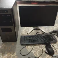 کامپیوتر و مانیتور و موس و کیبورد و هدست