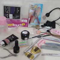 لوازم کاشت ناخن .یووی